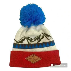 DEER VALLEY YOUTH ROUND TOP PEAKS BEANIE SKIING WINTER STOCKING CAP POM POM